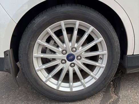 Used 2016 Ford C-MAX SEL w/ Equipment Group 302A image 28