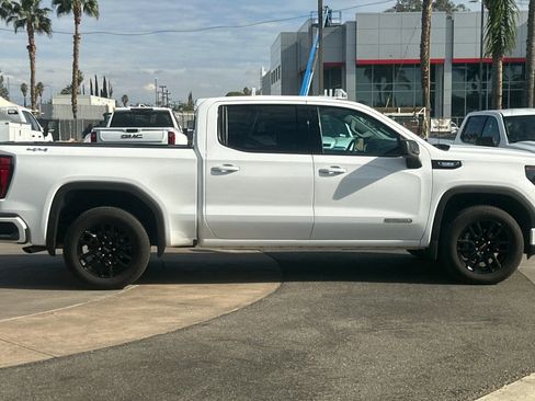 Certified 2025 GMC Sierra 1500 Elevation w/ Preferred Package image 3