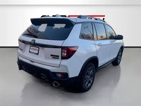 Used 2024 Honda Passport TrailSport image 7
