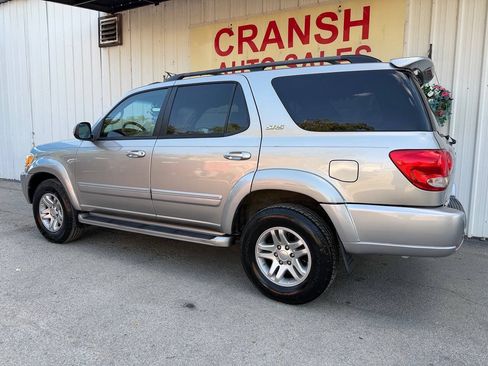 Used 2006 Toyota Sequoia SR5 RWD image 9