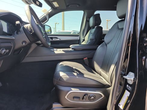 New 2026 Jeep Grand Wagoneer L Limited AWD/4WD image 16