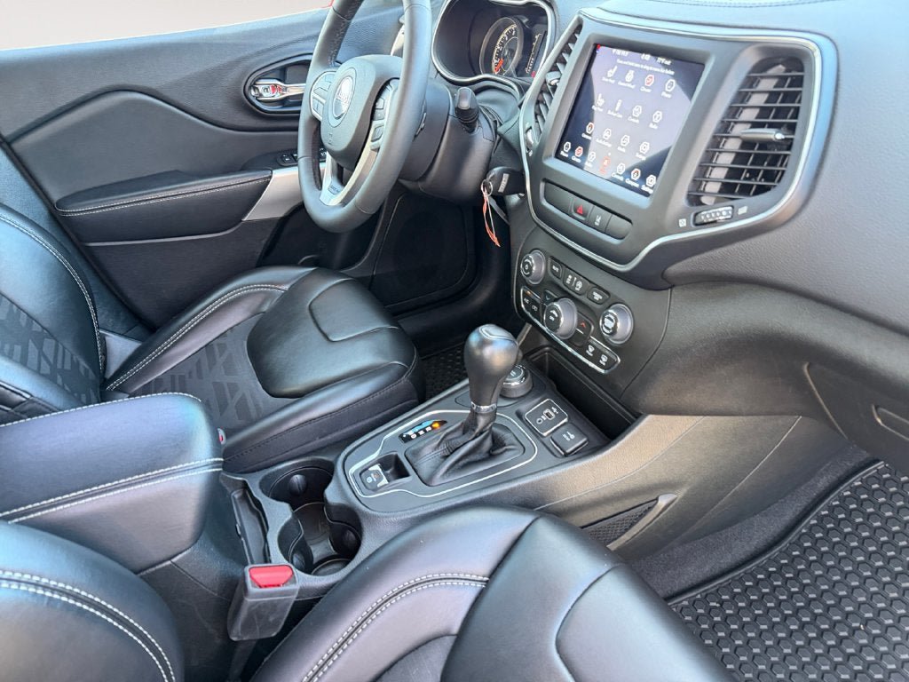 Used 2022 Jeep Cherokee Latitude AWD/4WD image 26