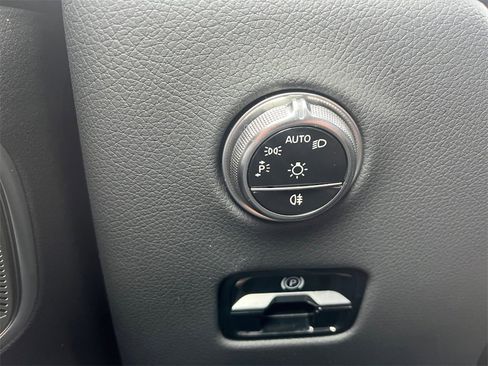 Certified 2025 Mercedes-Benz GLC 300 4MATIC image 26