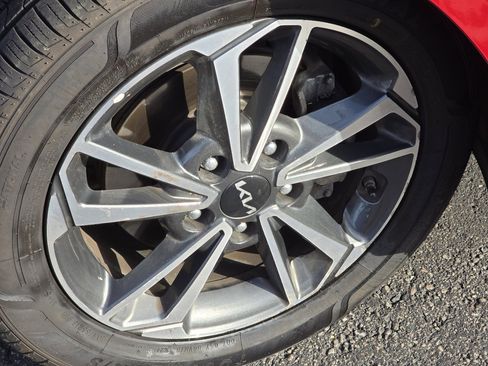 Used 2023 Kia Forte LXS image 13