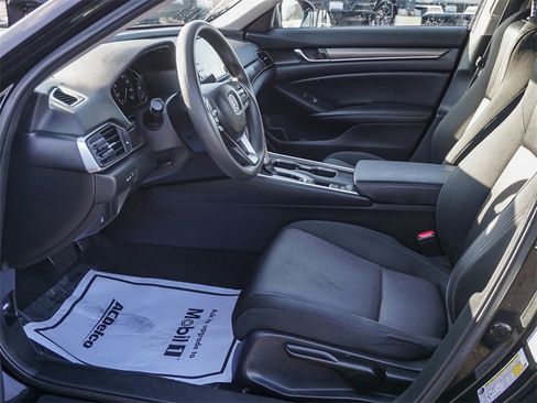 Used 2018 Honda Accord LX image 17