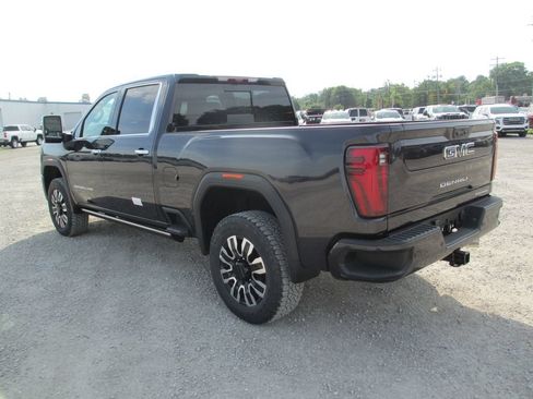 New 2026 GMC Sierra 2500 Denali Ultimate AWD/4WD image 9