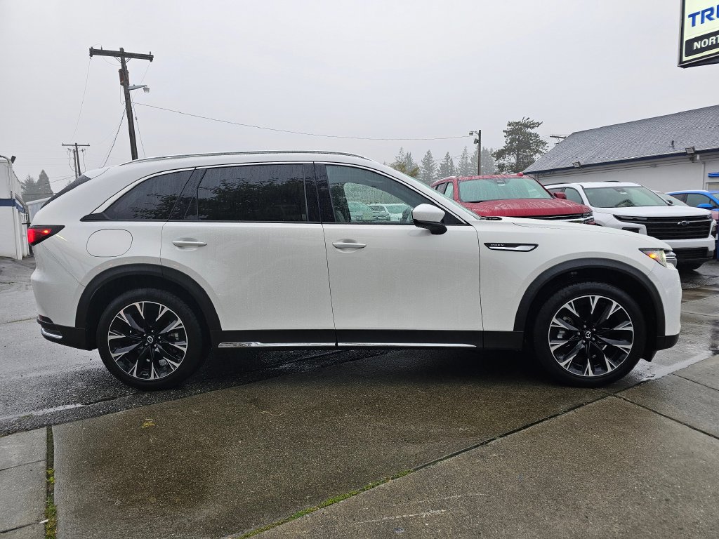 Used 2024 MAZDA CX-90 Plug-In Hybrid w/ Premium Plus AWD/4WD image 4