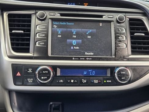 Used 2019 Toyota Highlander Plus image 24