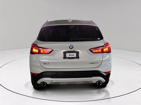 Used 2022 BMW X1 xDrive28i w/ Convenience Package AWD/4WD image 5