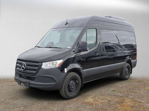 Used 2025 Mercedes-Benz Sprinter 2500 image 7