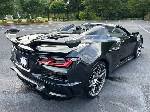 Used 2024 Chevrolet Corvette Z06 w/ Z07 Performance Package RWD image 30