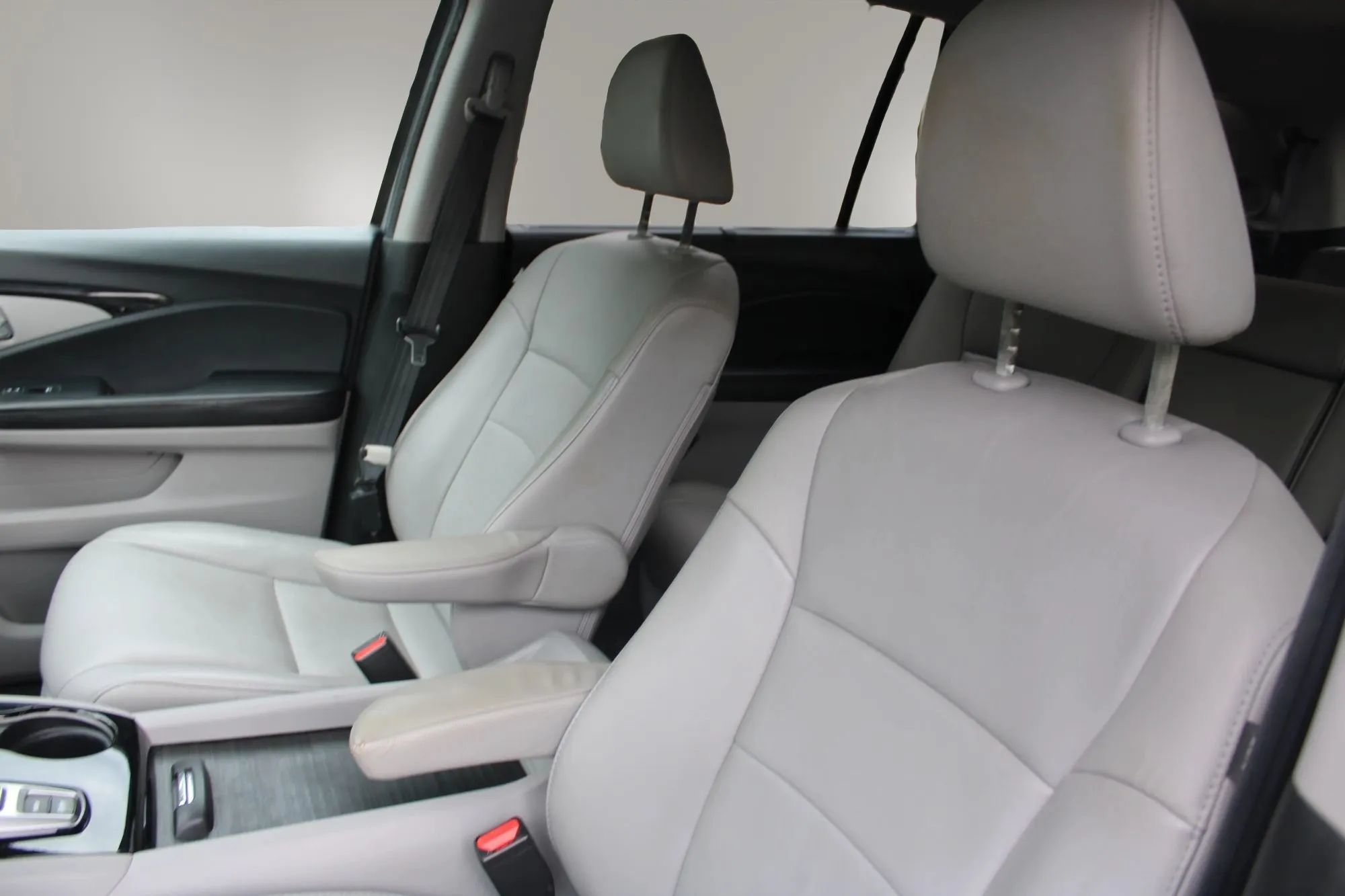 Used 2020 Honda Pilot Touring image 15