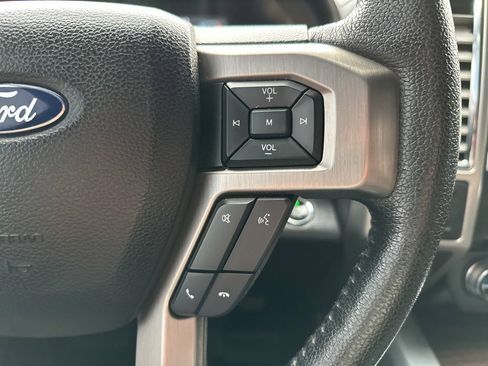 Used 2016 Ford F150 Platinum w/ Equipment Group 701A Luxury image 23