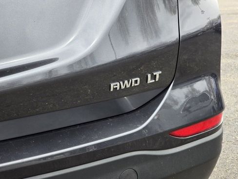 Used 2022 Chevrolet Equinox LT image 11