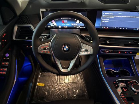 Used 2026 BMW X7 xDrive40i w/ Premium Package AWD/4WD image 27