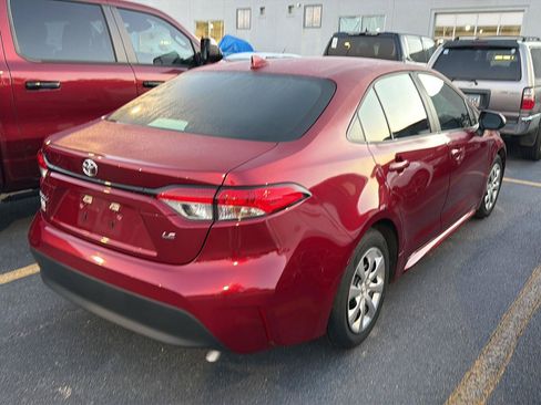 Certified 2025 Toyota Corolla LE w/ Convenience Package FWD image 8