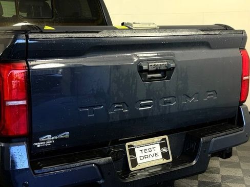 Used 2024 Toyota Tacoma SR5 AWD/4WD image 16