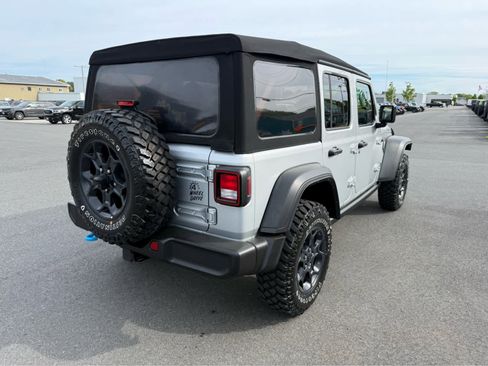 Used 2023 Jeep Wrangler Unlimited w/ Cold Weather Group AWD/4WD image 11