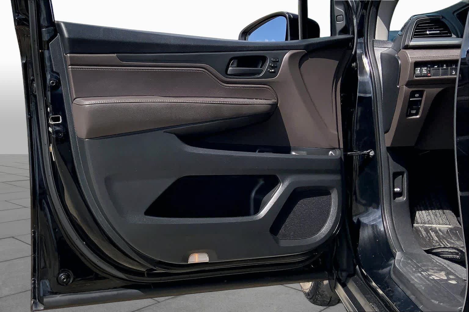Used 2018 Honda Odyssey EX-L image 21