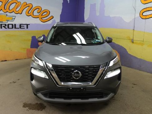 Used 2021 Nissan Rogue SV AWD/4WD image 3
