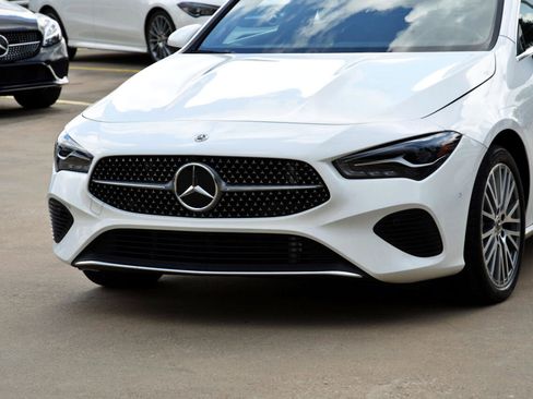 Used 2025 Mercedes-Benz CLA 250 image 3