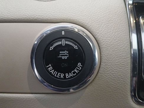 Used 2019 Lincoln Navigator Reserve image 16