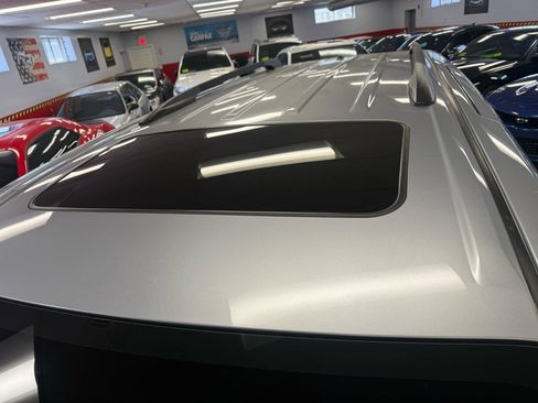 Used 2014 Toyota Sienna Limited image 17