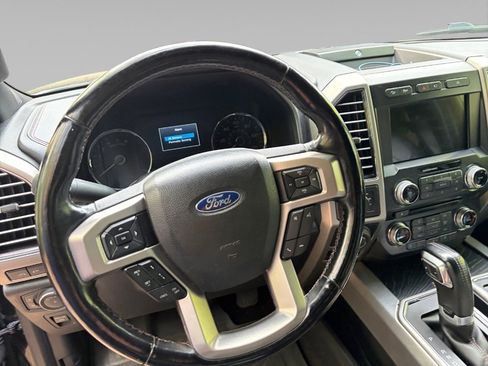 Used 2018 Ford F150 Platinum w/ Equipment Group 701A Luxury image 4