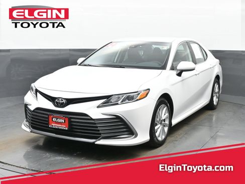 Used 2024 Toyota Camry LE image 1