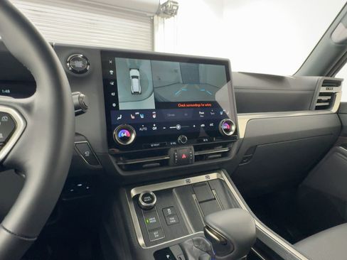 Used 2024 Lexus GX 550 w/ Accessory Package (Z1) image 25