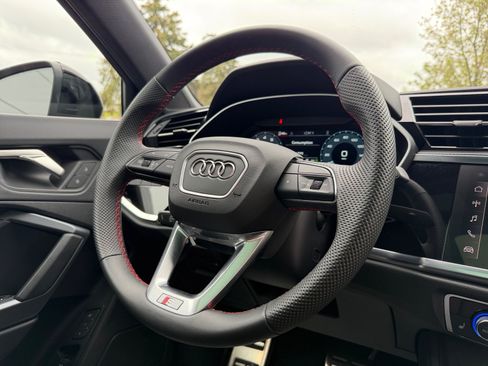 Used 2025 Audi Q3 2.0T Premium Plus AWD/4WD image 21