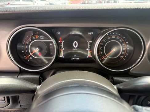 Used 2023 Jeep Gladiator Sport AWD/4WD image 15