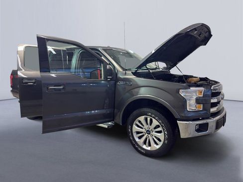 Used 2015 Ford F150 Lariat w/ Equipment Group 501A Mid image 7