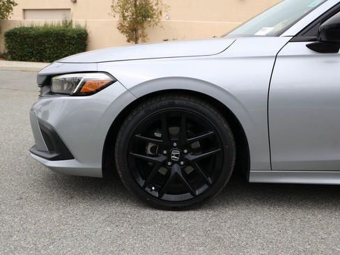 Used 2023 Honda Civic Sport image 11