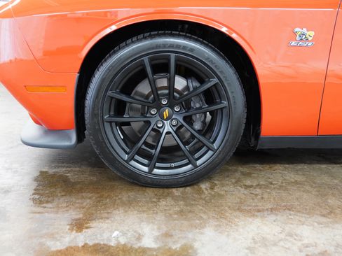 Used 2022 Dodge Challenger R/T Scat Pack w/ 1320 Drag Pack image 15