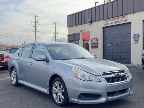 Used 2013 Subaru Legacy 2.5i Premium AWD/4WD image 8