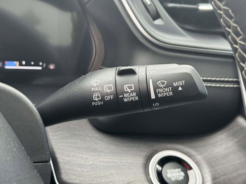 Used 2023 Jeep Grand Cherokee L Limited AWD/4WD image 24