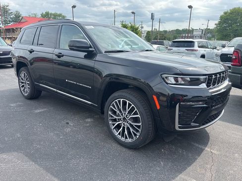 New 2026 Jeep Grand Cherokee L Summit image 2
