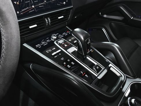 Used 2023 Porsche Cayenne GTS image 49