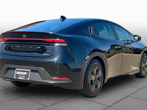 Certified 2025 Toyota Prius LE FWD image 12