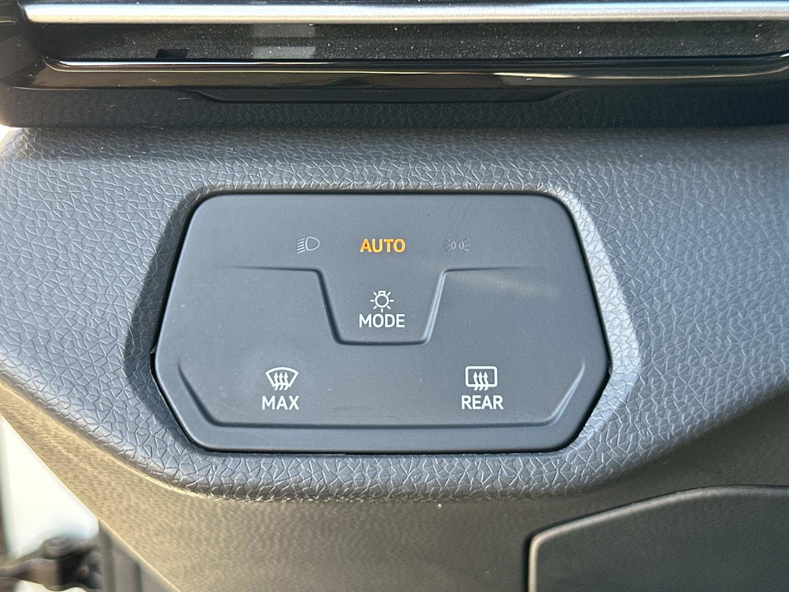 Certified 2023 Volkswagen ID.4 Pro RWD image 20