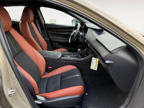 New 2025 MAZDA MAZDA3 Carbon image 19