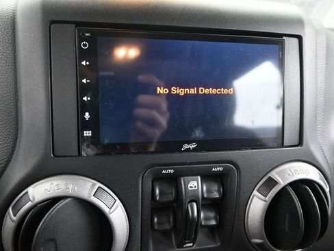 Used 2016 Jeep Wrangler Unlimited Sport w/ Quick Order Package 24S image 35