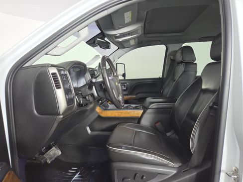 Used 2018 Chevrolet Silverado 2500 High Country AWD/4WD image 22