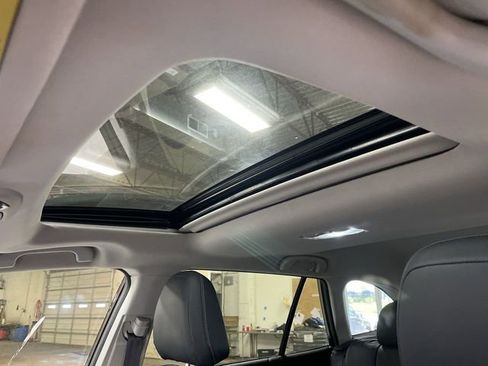 Used 2022 Subaru Outback Limited image 22