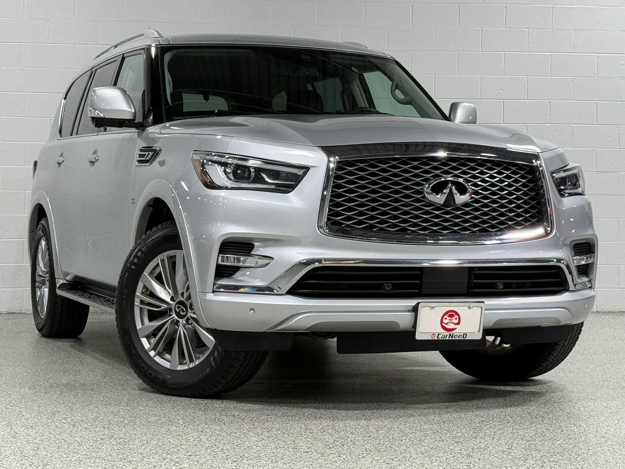 Used 2019 INFINITI QX80 Luxe w/ Proassist Package AWD/4WD image 4