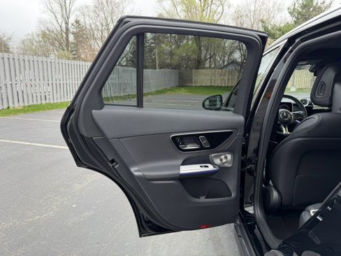 Used 2026 Mercedes-Benz GLC 300 4MATIC image 25