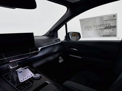 New 2026 Toyota Sienna XLE Woodland Edition AWD/4WD image 20