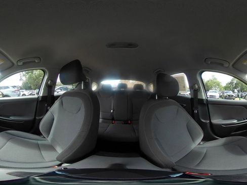 Used 2025 Kia K4 LXS FWD image 44