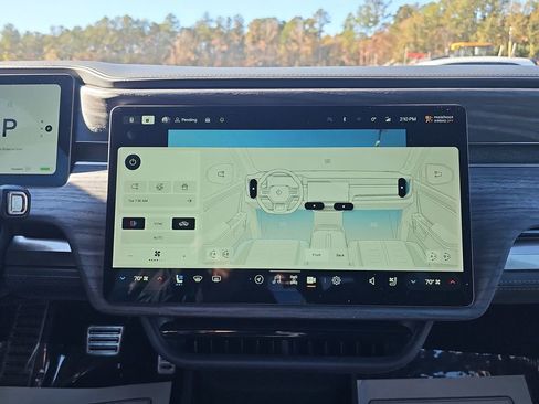 Used 2022 Rivian R1T Launch Edition image 29